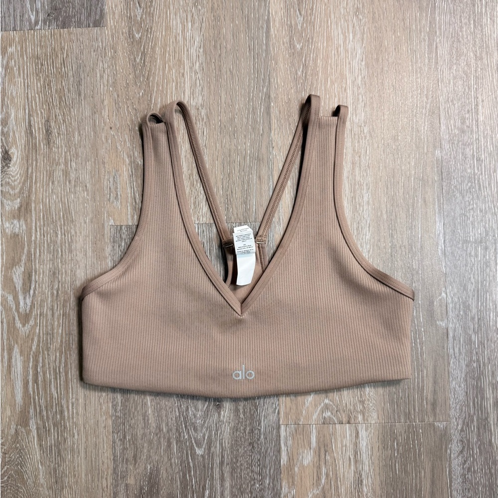 Alo Yoga Airlift Ribbed Jump Start V
Neck Bra